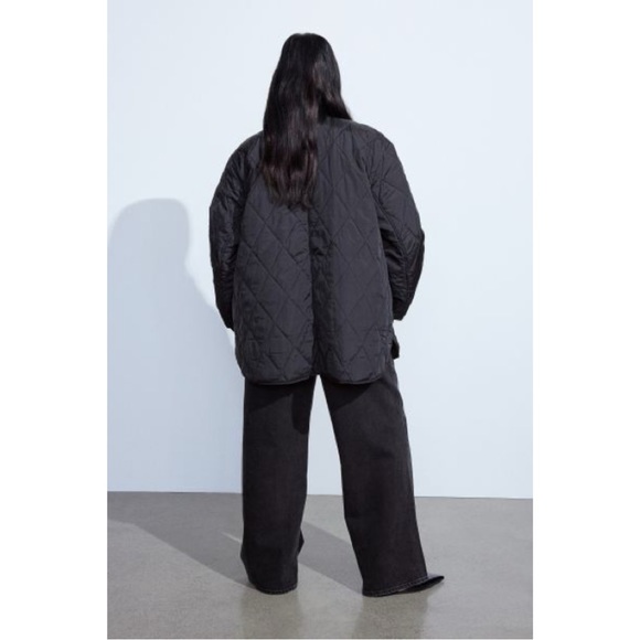 Black Quilted Jacket (S,M) - Picture 6 of 13